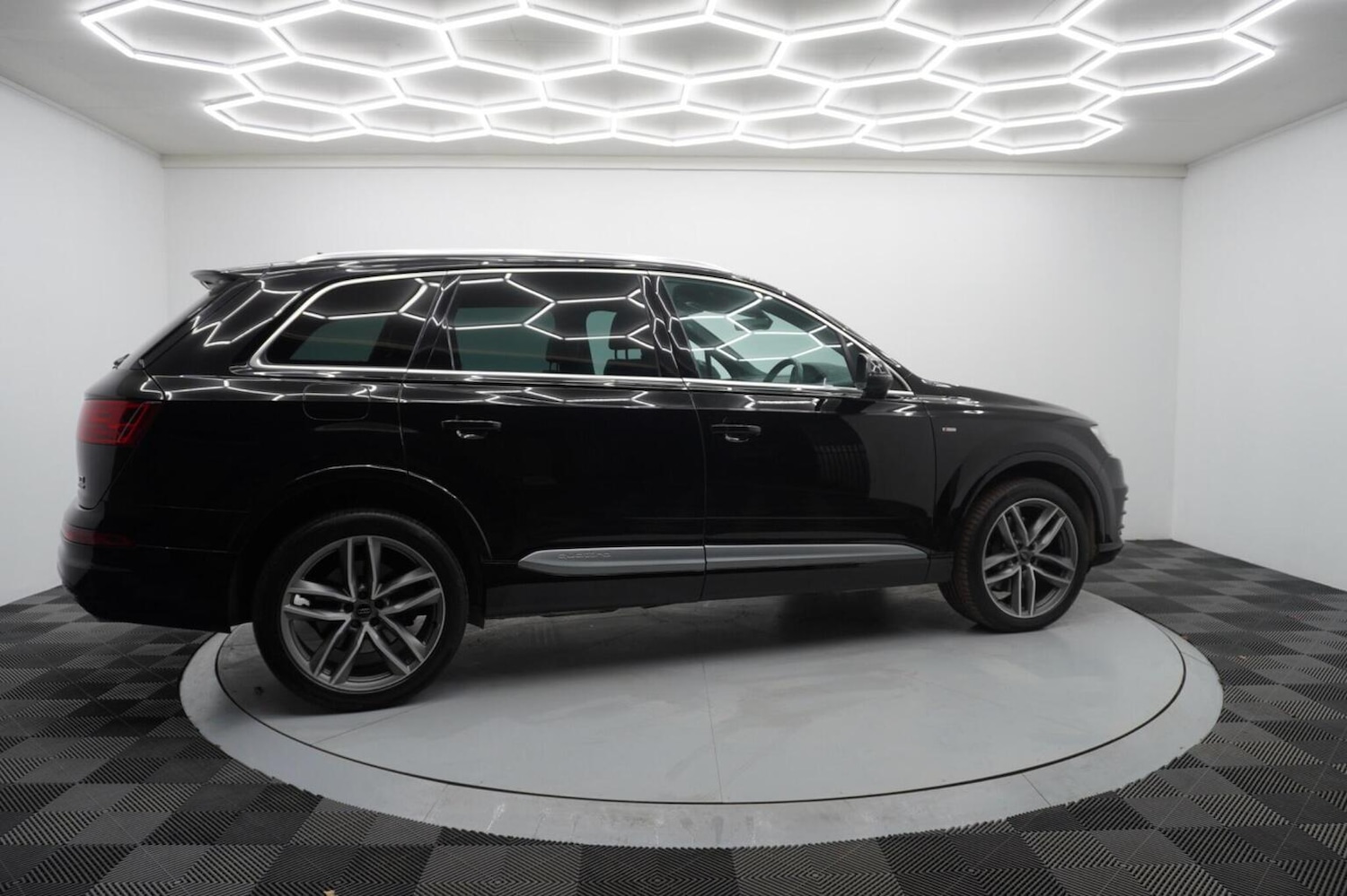 Used Audi Q7 2017 for sale - 77129632: Photo 22