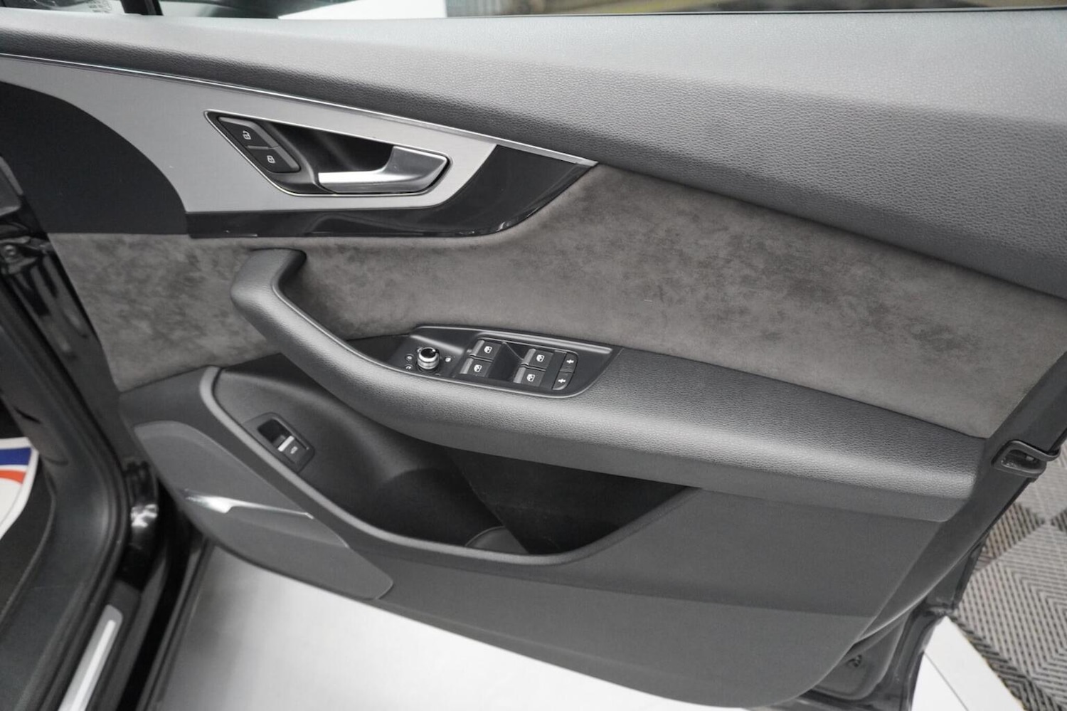 Used Audi Q7 2017 for sale - 77129632: Photo 46