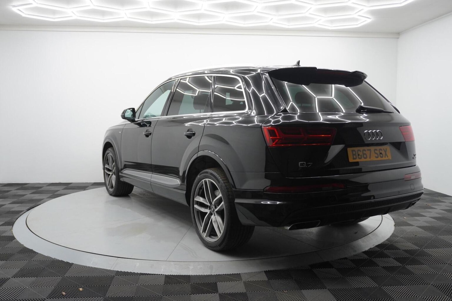 Used Audi Q7 2017 for sale - 77129632: Photo 9