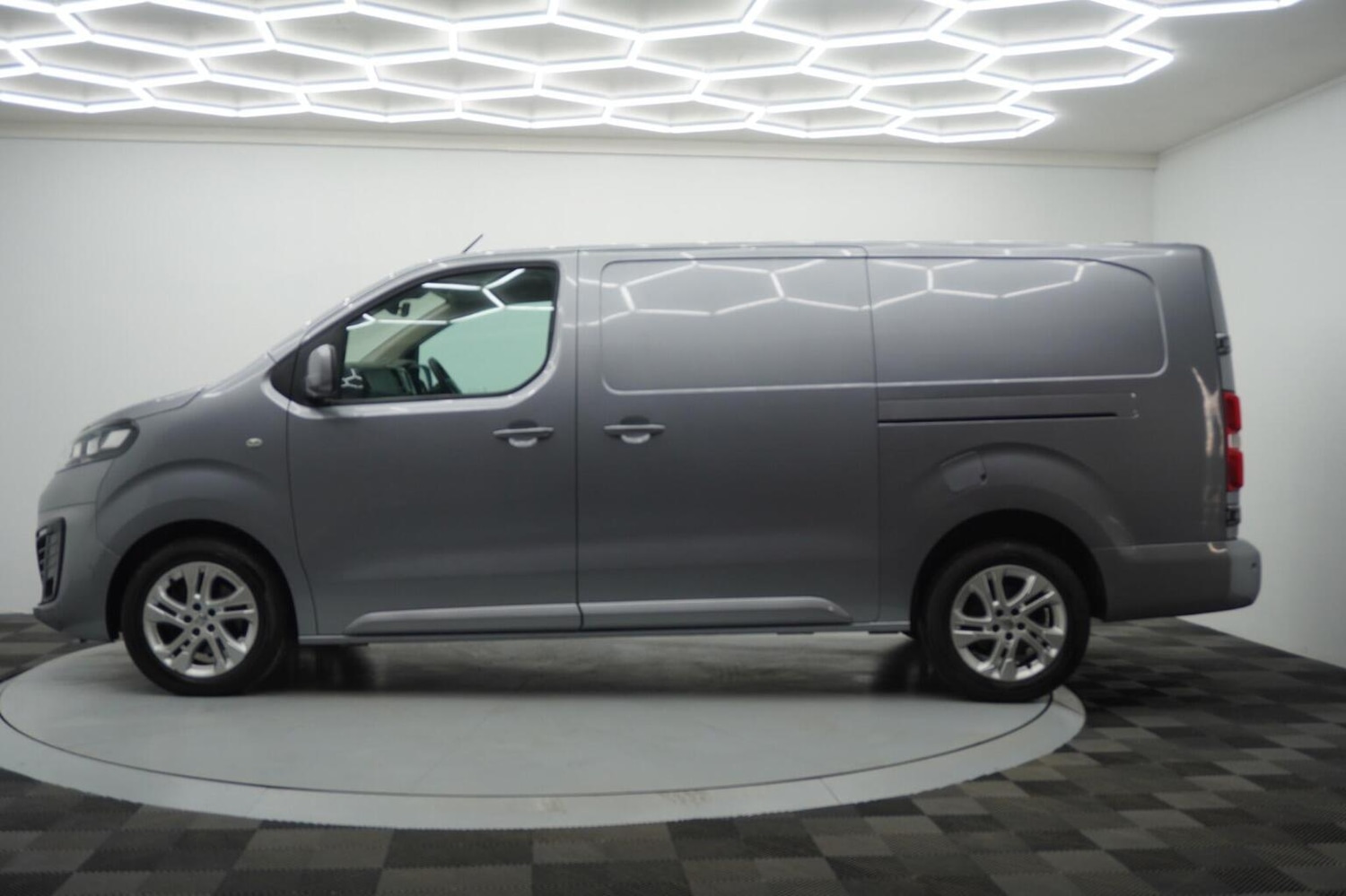 Used Vauxhall Vivaro 2019 for sale - 77154384: Photo 11