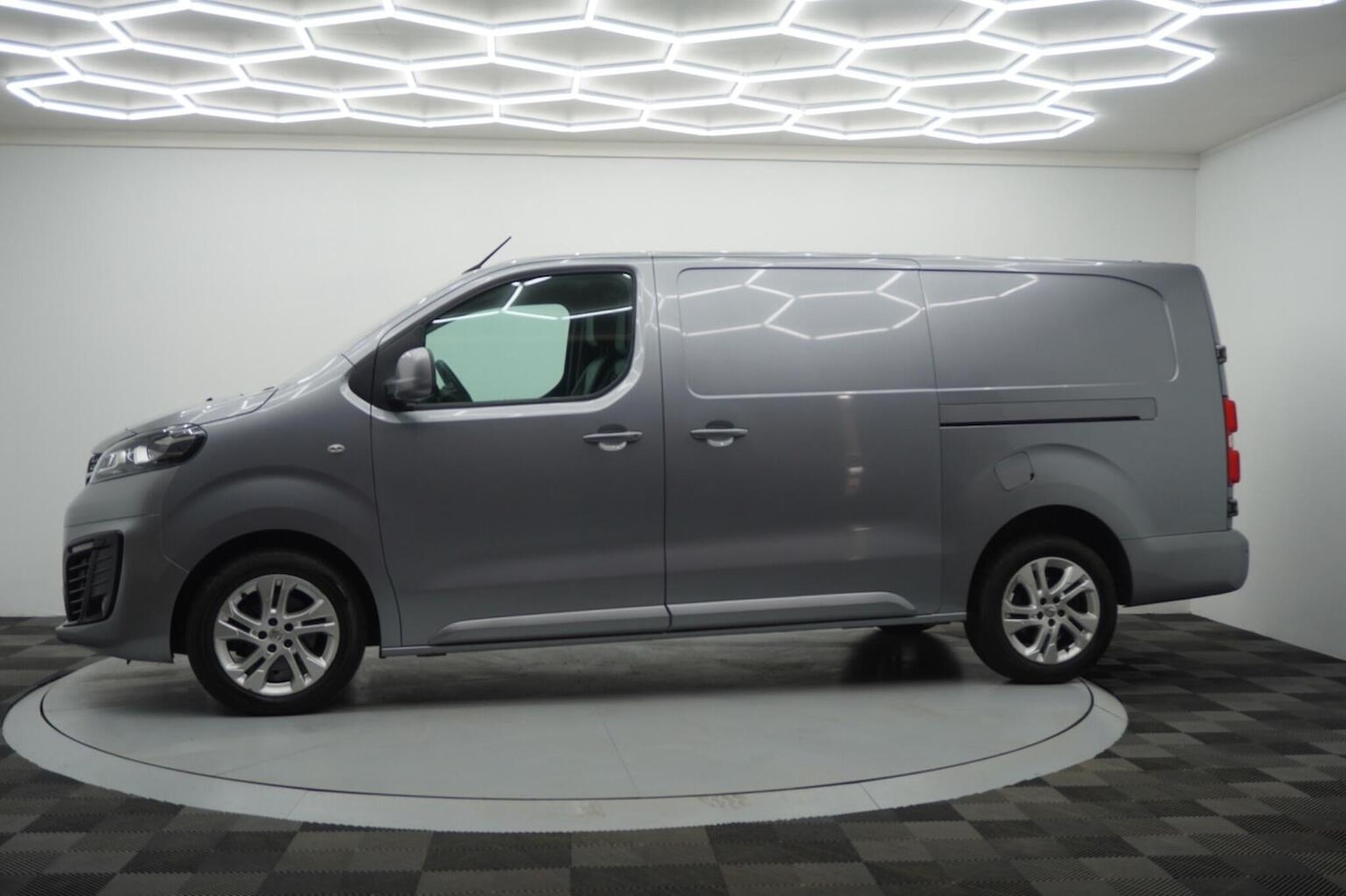 Used Vauxhall Vivaro 2019 for sale - 77154384: Photo 13