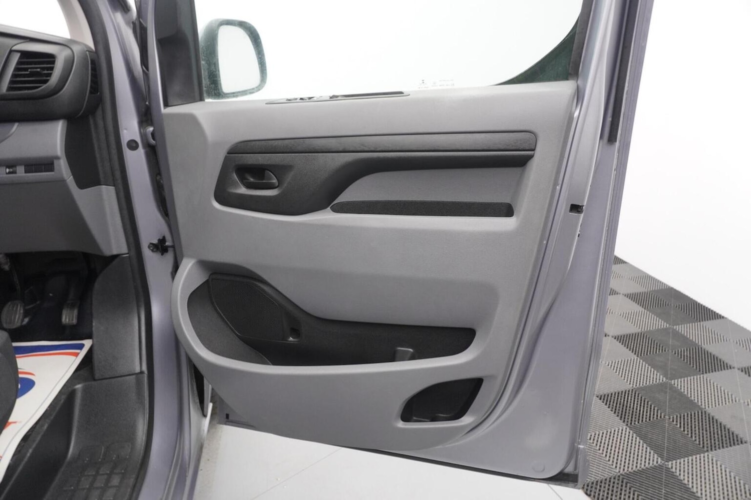 Used Vauxhall Vivaro 2019 for sale - 77154384: Photo 32