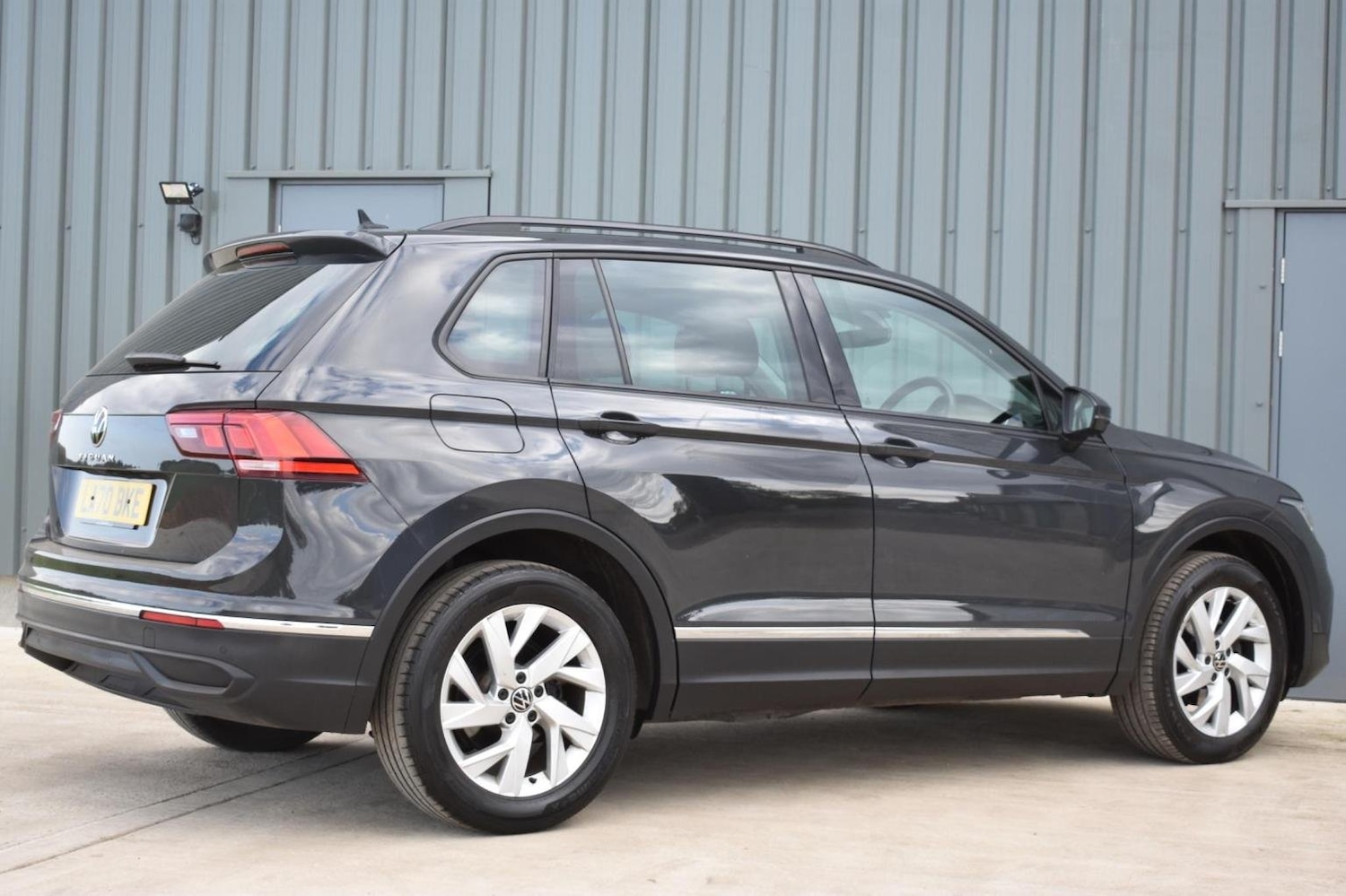 Used Volkswagen Tiguan 2021 for sale - 76794150: Photo 4