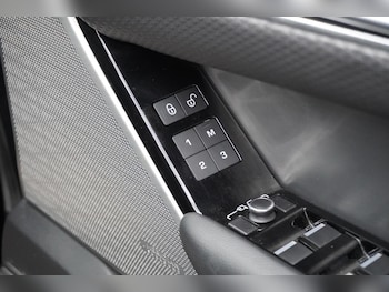 Used Land Rover Range Rover Velar 2019 for sale - 79360159: Photo