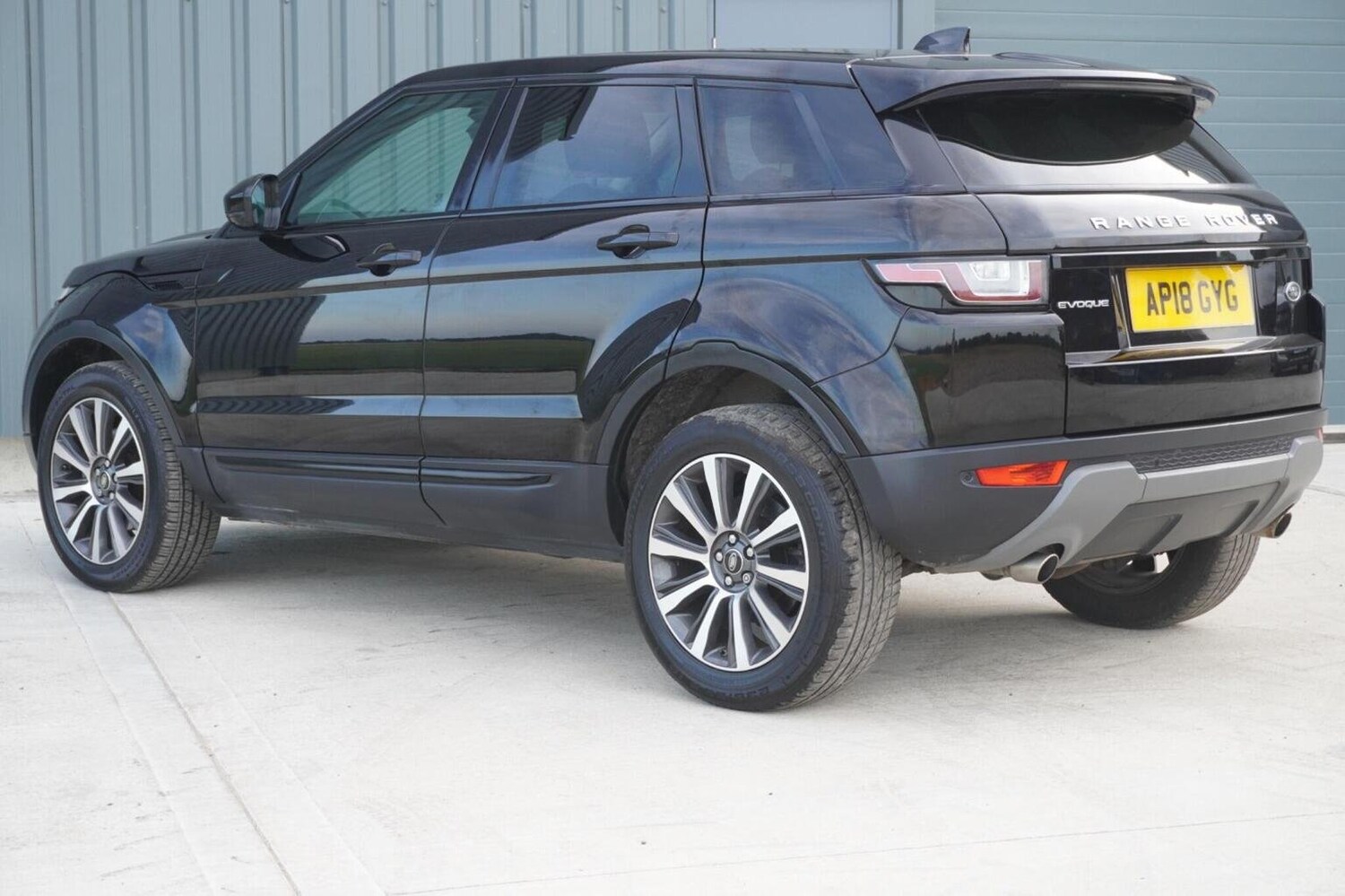 Used Land Rover Range Rover Evoque 2018 for sale - 76324742: Photo 4