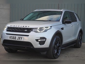 Used Land Rover Discovery Sport 2018 for sale - 76211843: Photo