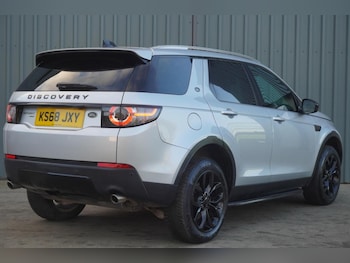 Used Land Rover Discovery Sport 2018 for sale - 76211843: Photo