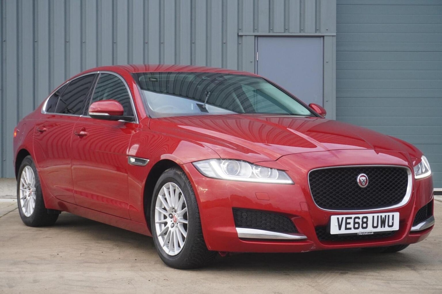 Used Jaguar XF 2018 for sale - 76281459: Photo 1