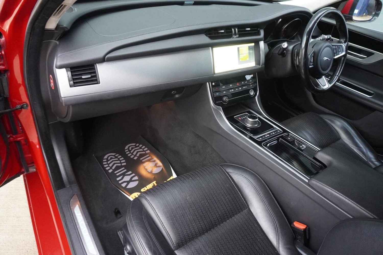 Used Jaguar XF 2018 for sale - 76281459: Photo 13