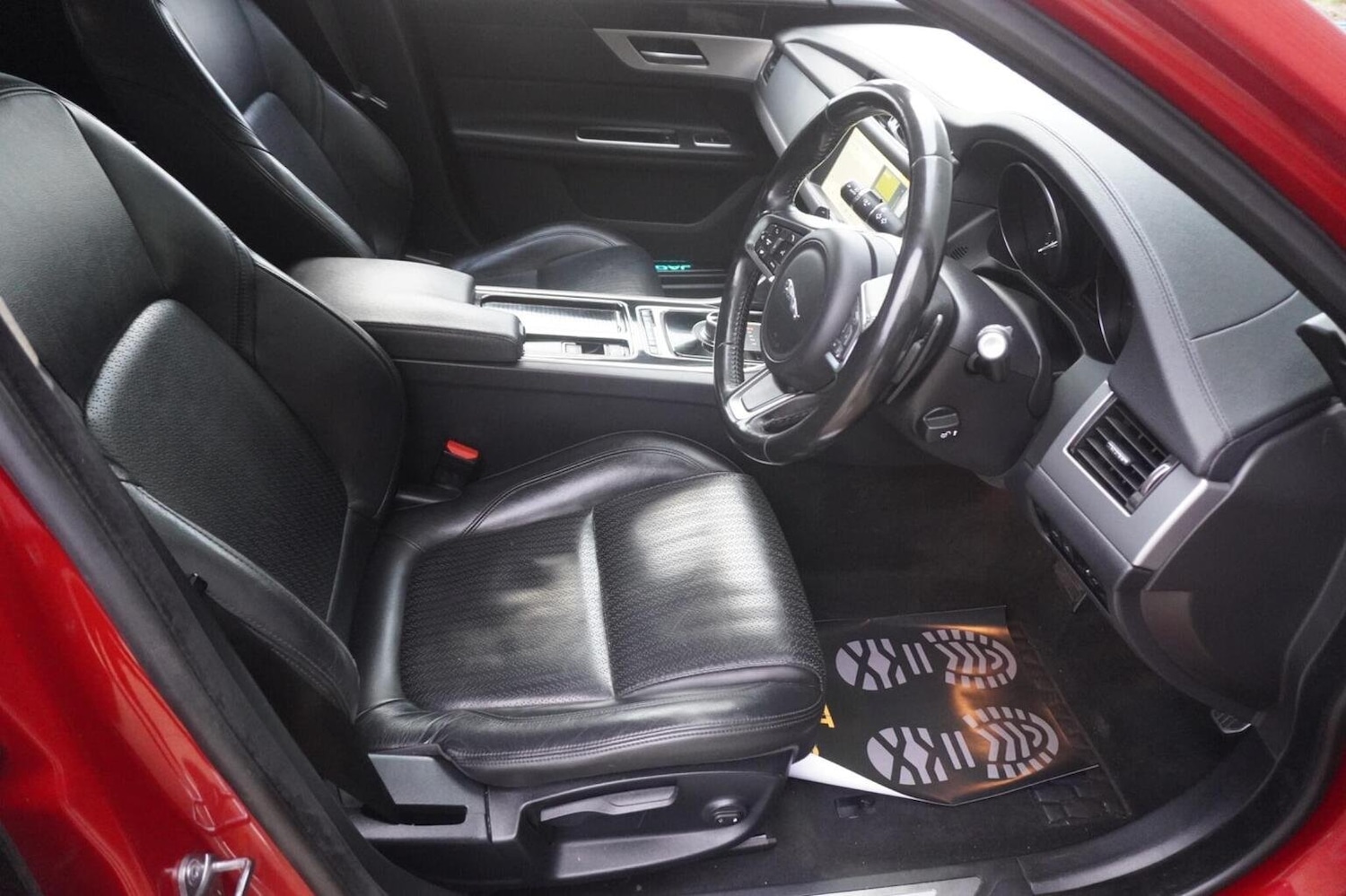 Used Jaguar XF 2018 for sale - 76281459: Photo 15