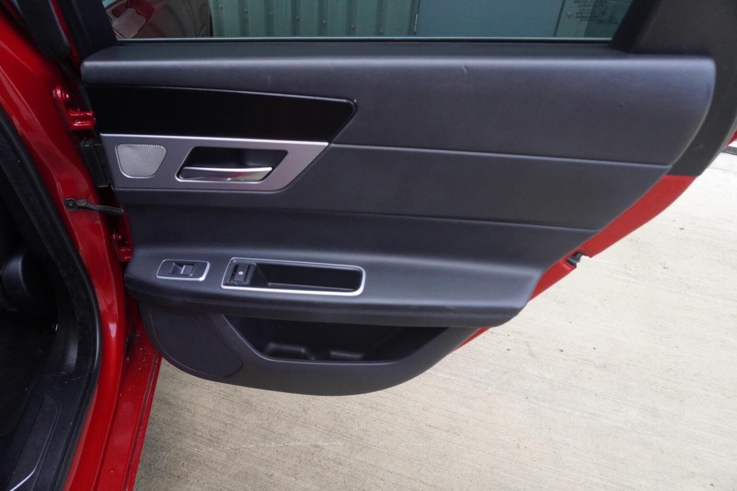 Used Jaguar XF 2018 for sale - 76281459: Photo 24