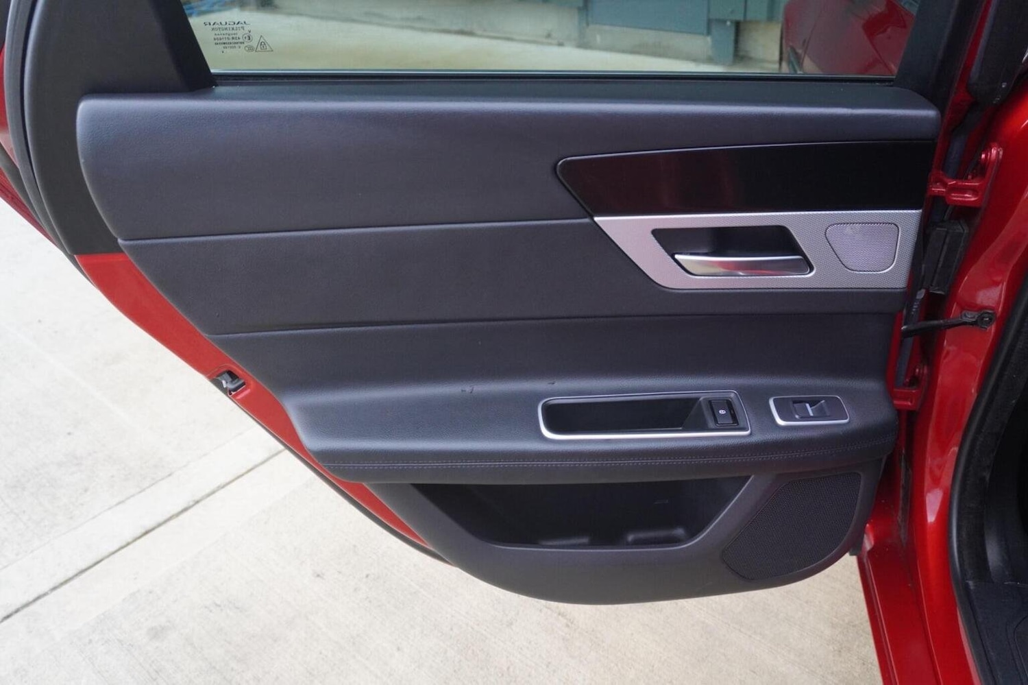 Used Jaguar XF 2018 for sale - 76281459: Photo 25