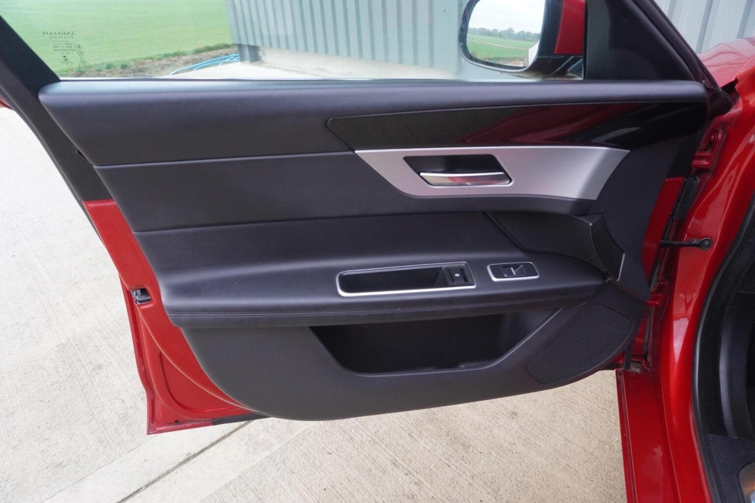 Used Jaguar XF 2018 for sale - 76281459: Photo 26