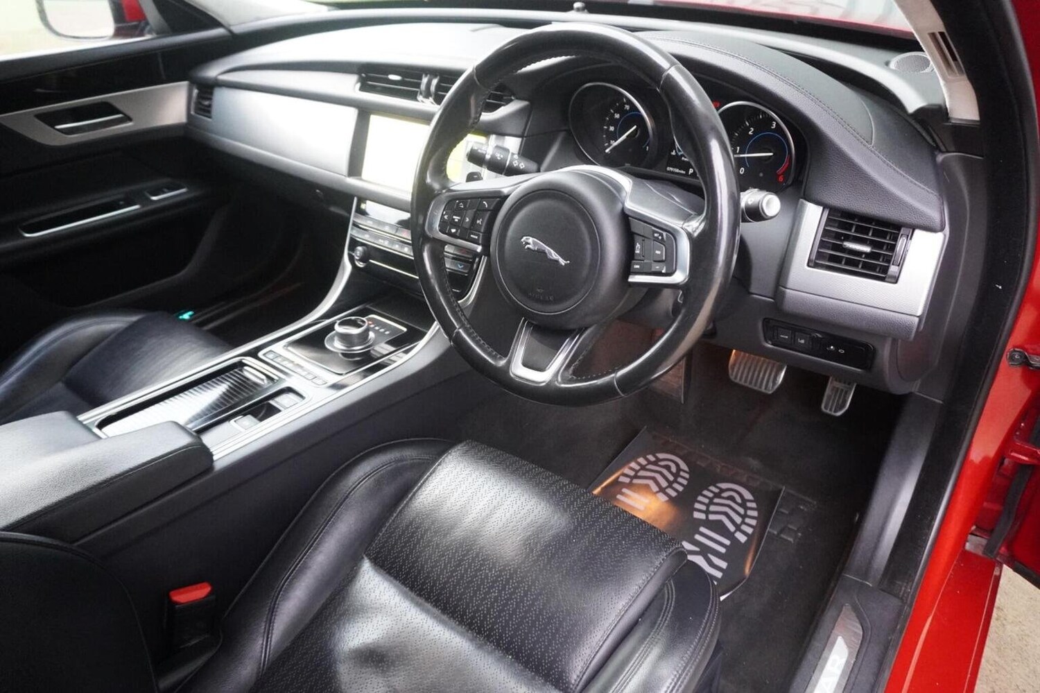 Used Jaguar XF 2018 for sale - 76281459: Photo 34