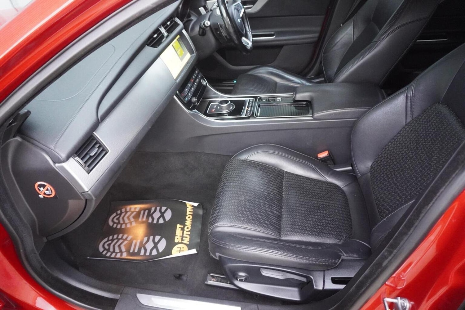 Used Jaguar XF 2018 for sale - 76281459: Photo 36