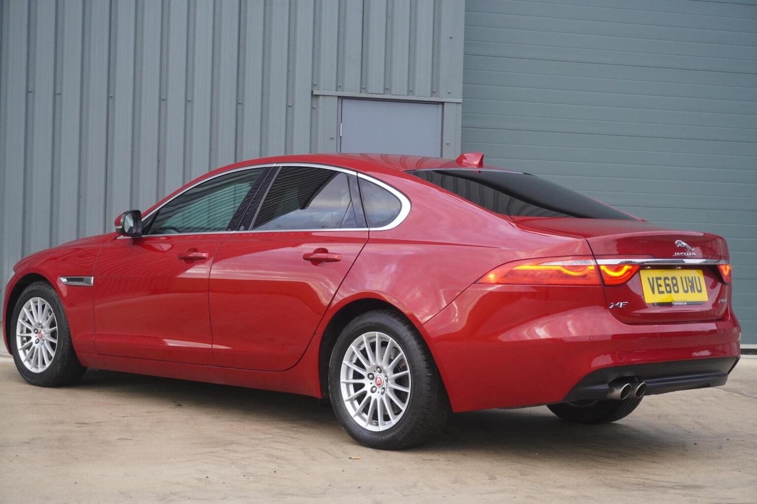 Used Jaguar XF 2018 for sale - 76281459: Photo 5