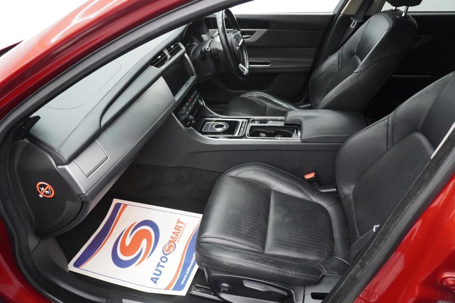 Used Jaguar XF 2018 for sale - 76281459: Photo 52