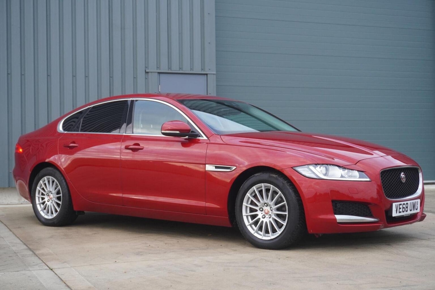 Used Jaguar XF 2018 for sale - 76281459: Photo 7