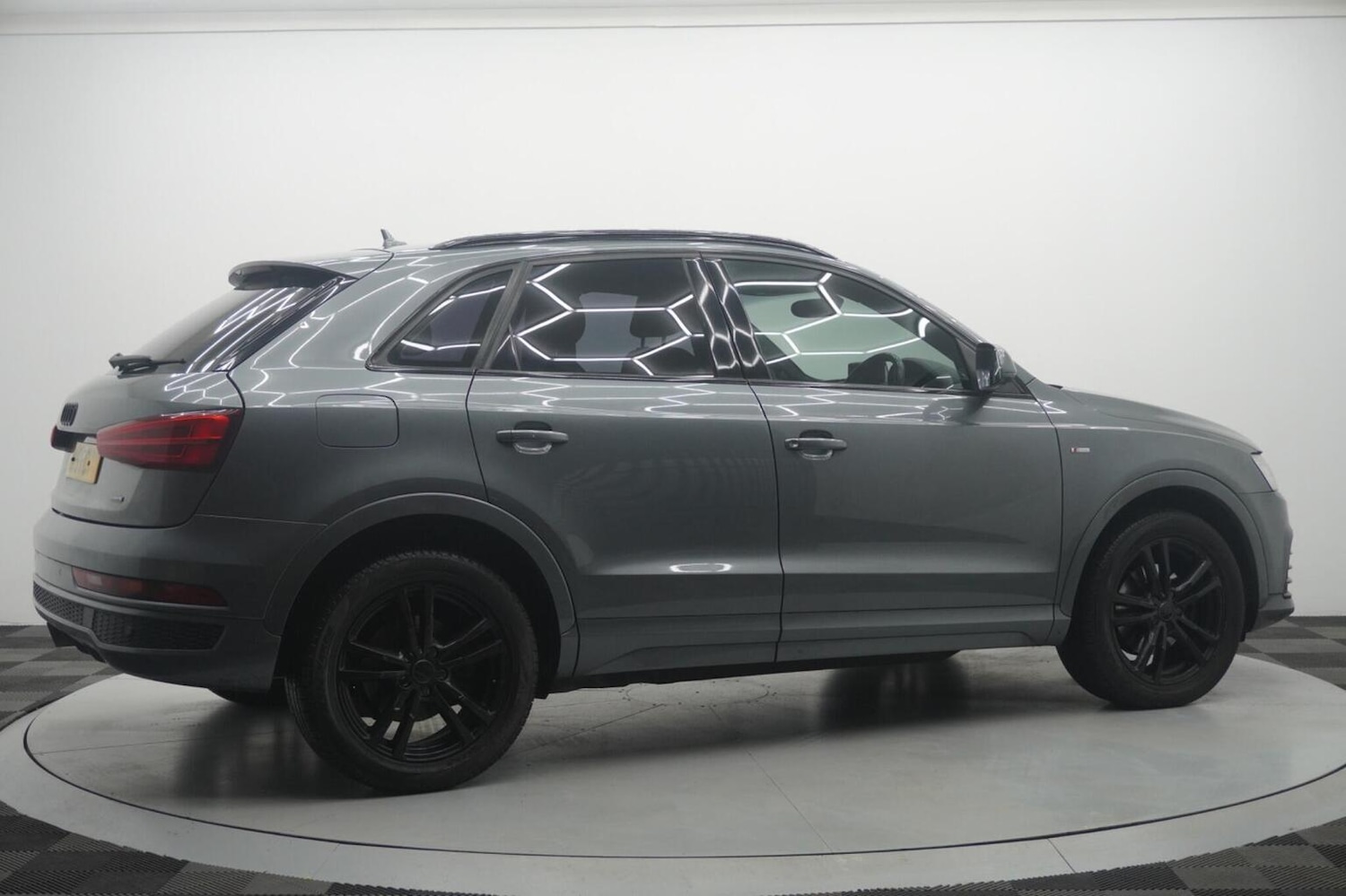 Used Audi Q3 2015 for sale - 77494861: Photo 14