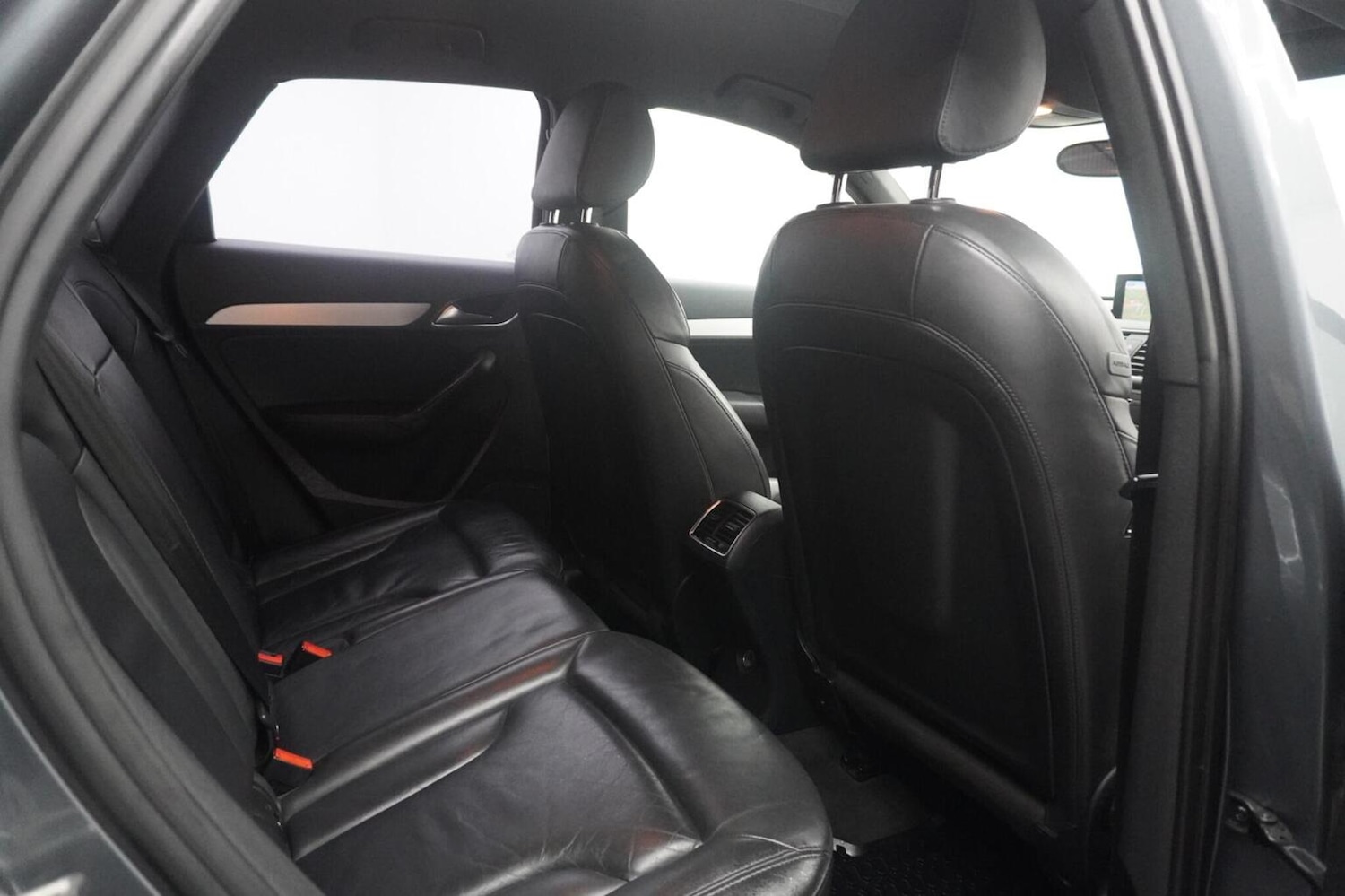 Used Audi Q3 2015 for sale - 77494861: Photo 29