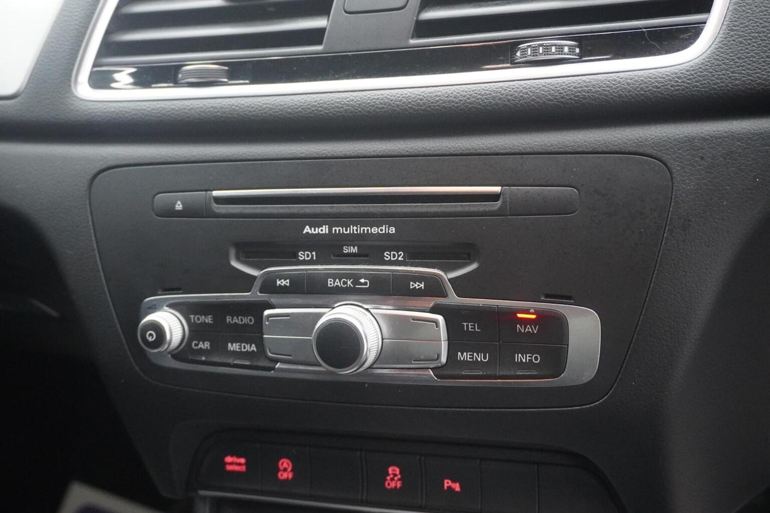 Used Audi Q3 2015 for sale - 77494861: Photo 34