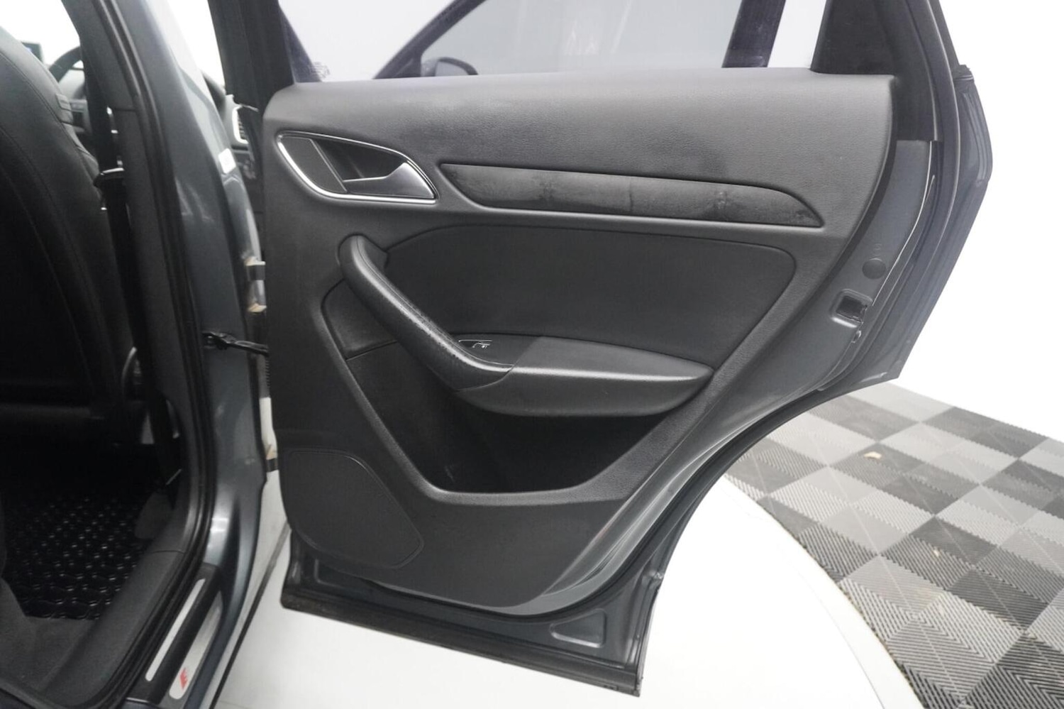 Used Audi Q3 2015 for sale - 77494861: Photo 38