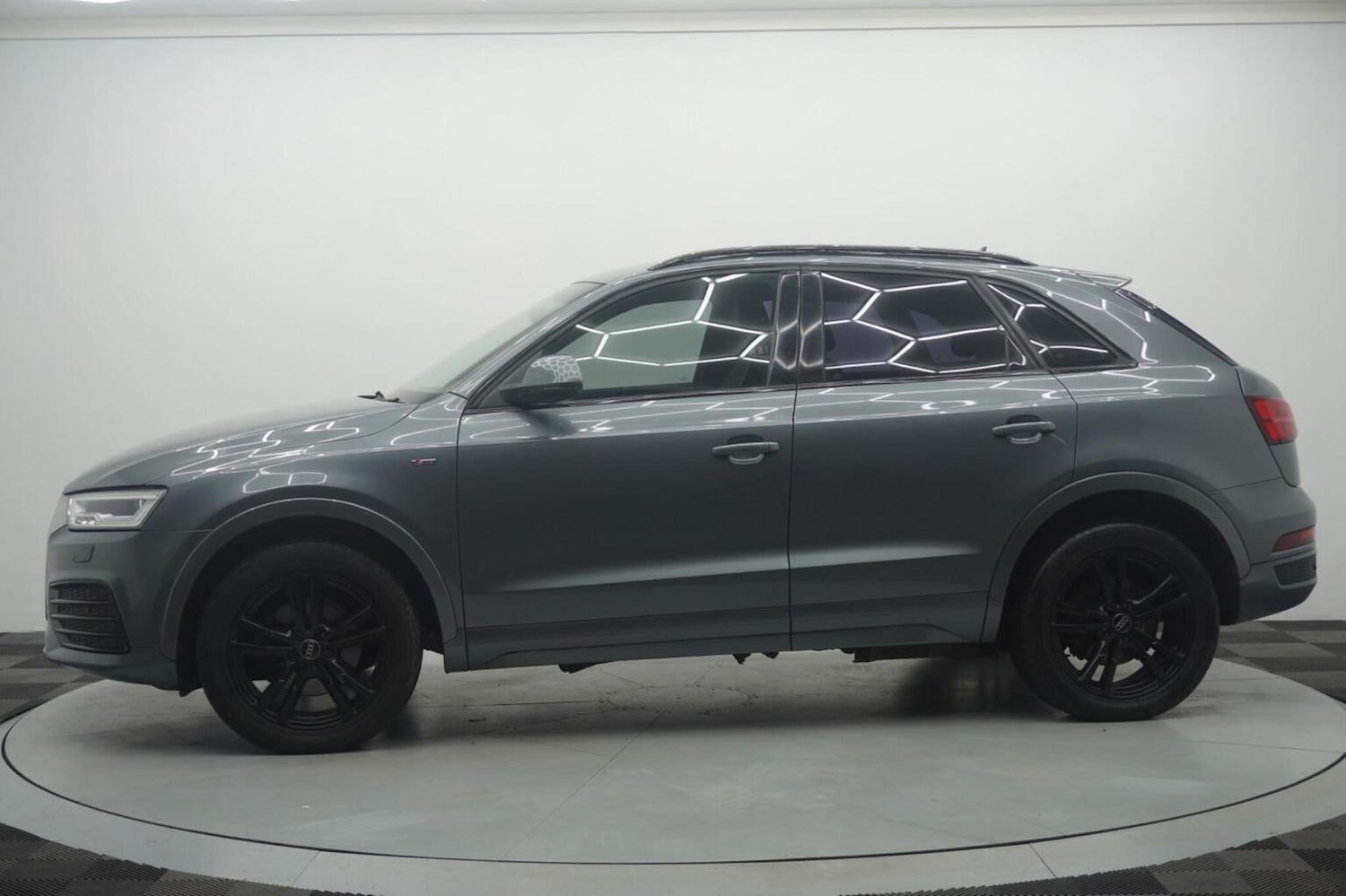 Used Audi Q3 2015 for sale - 77494861: Photo 6