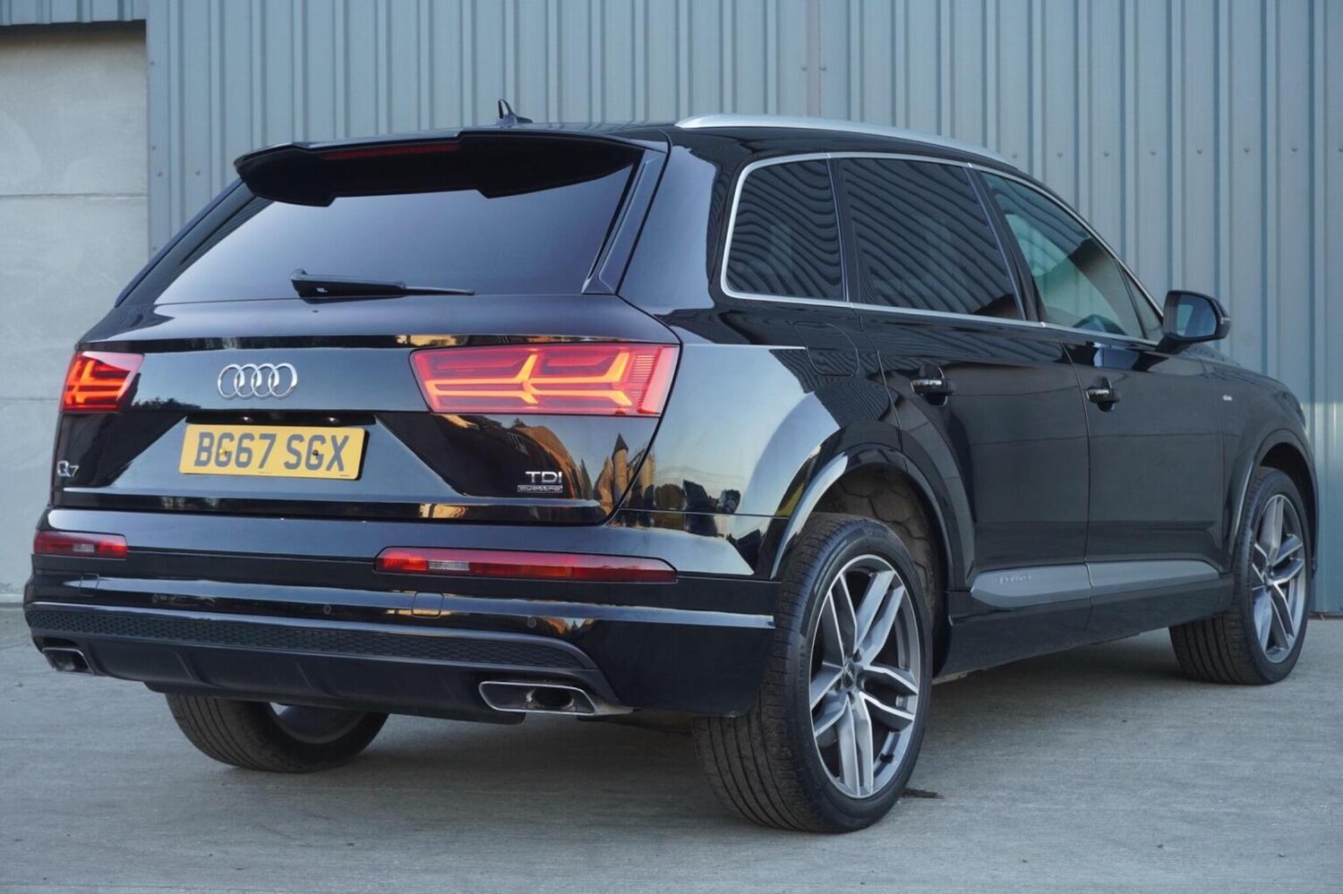 Used Audi Q7 2017 for sale - 76347152: Photo 12