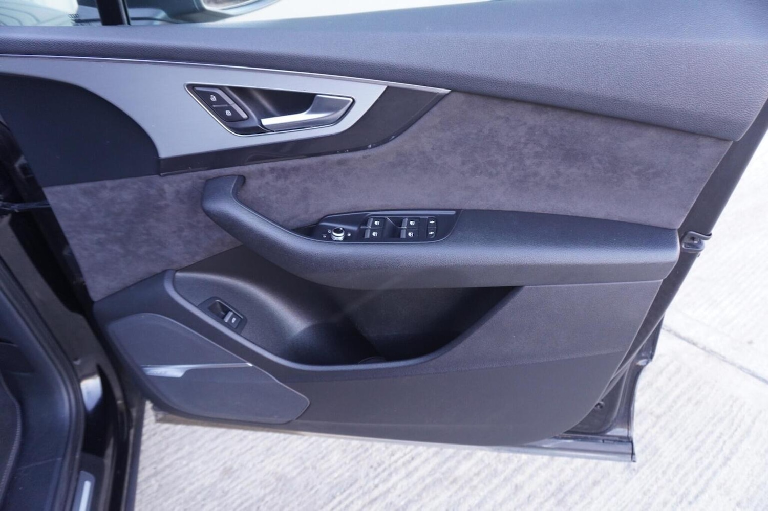 Used Audi Q7 2017 for sale - 76347152: Photo 38