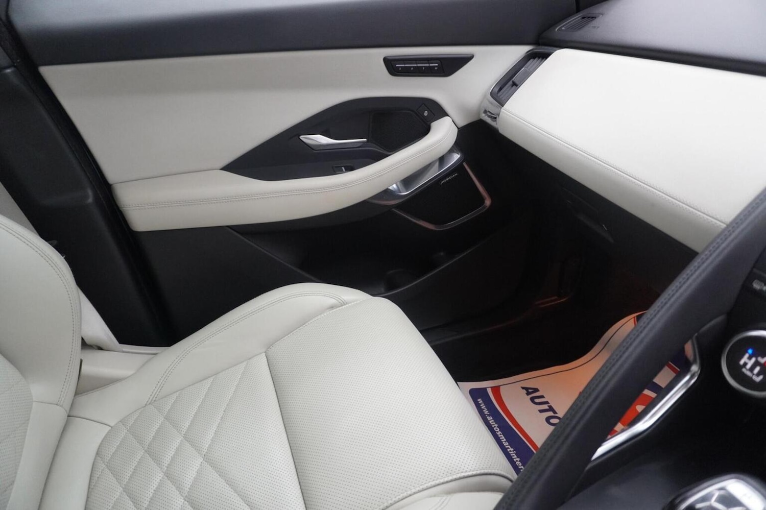 Used Jaguar E-Pace 2018 for sale - 77997287: Photo 73