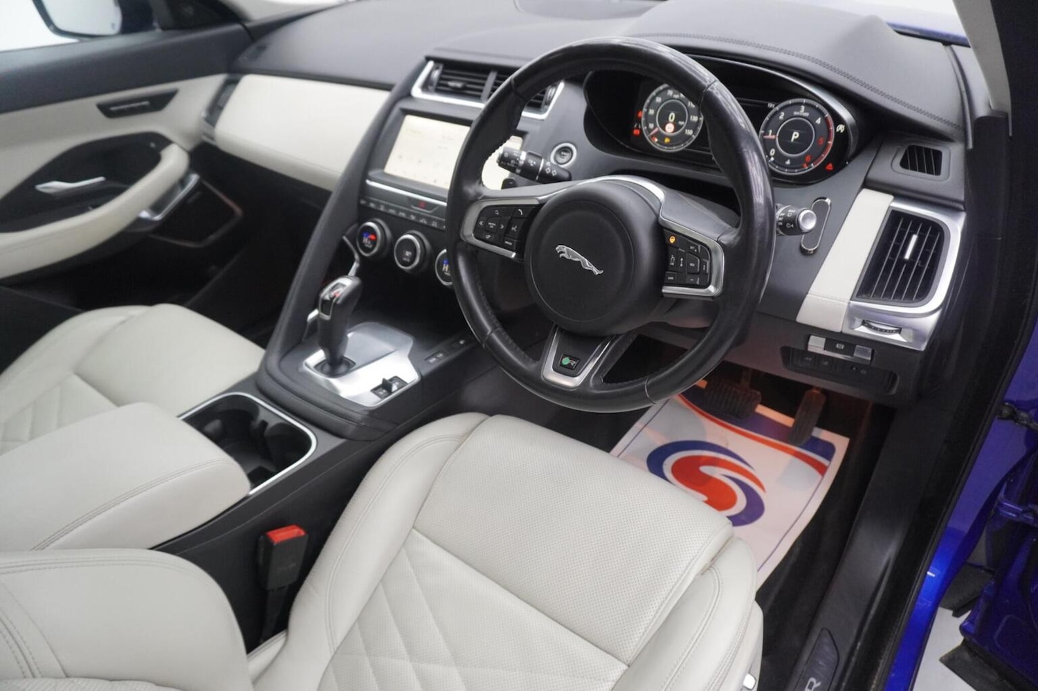 Used Jaguar E-Pace 2018 for sale - 77997287: Photo 85