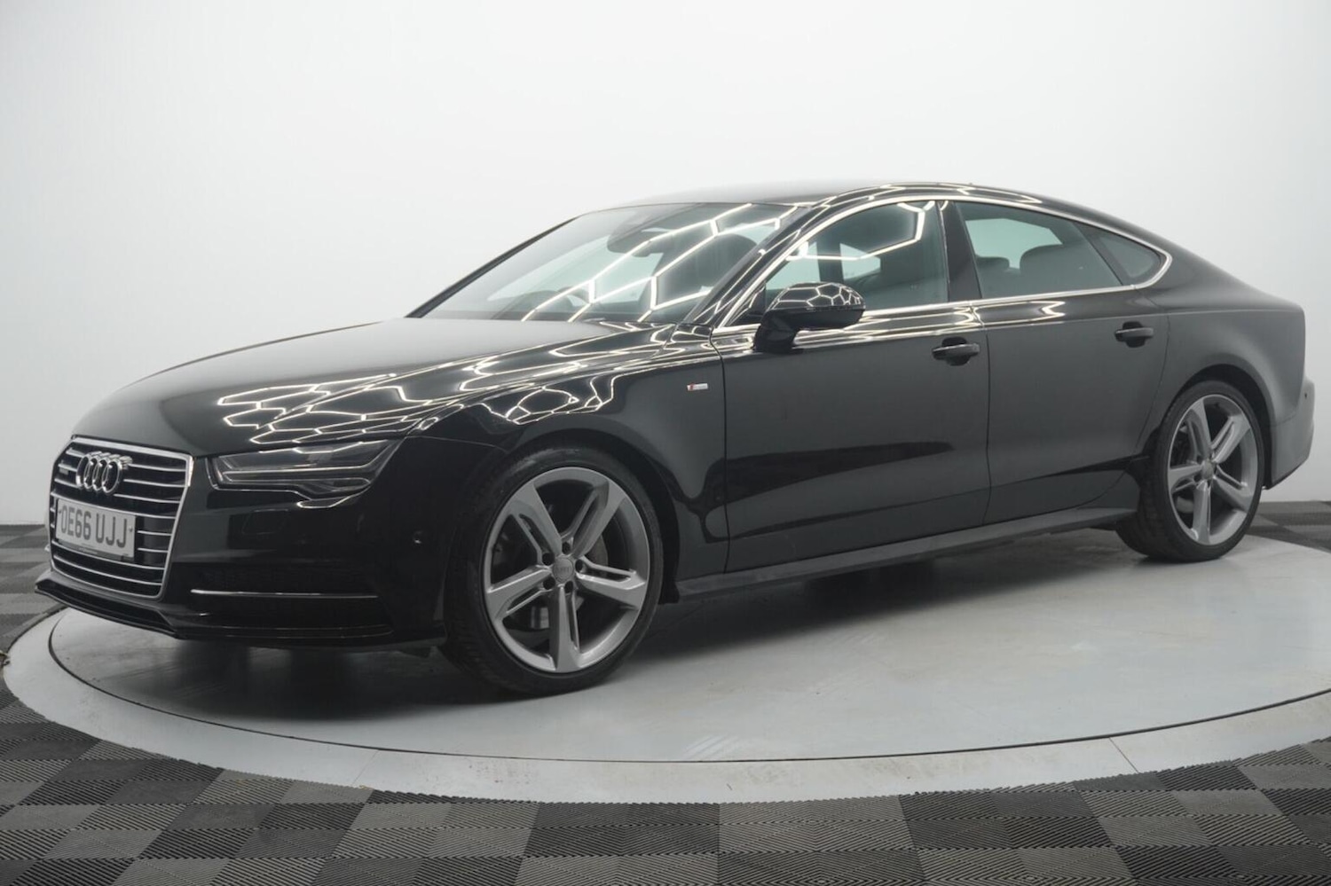 Used Audi A7 2017 for sale - 77522104: Photo 2