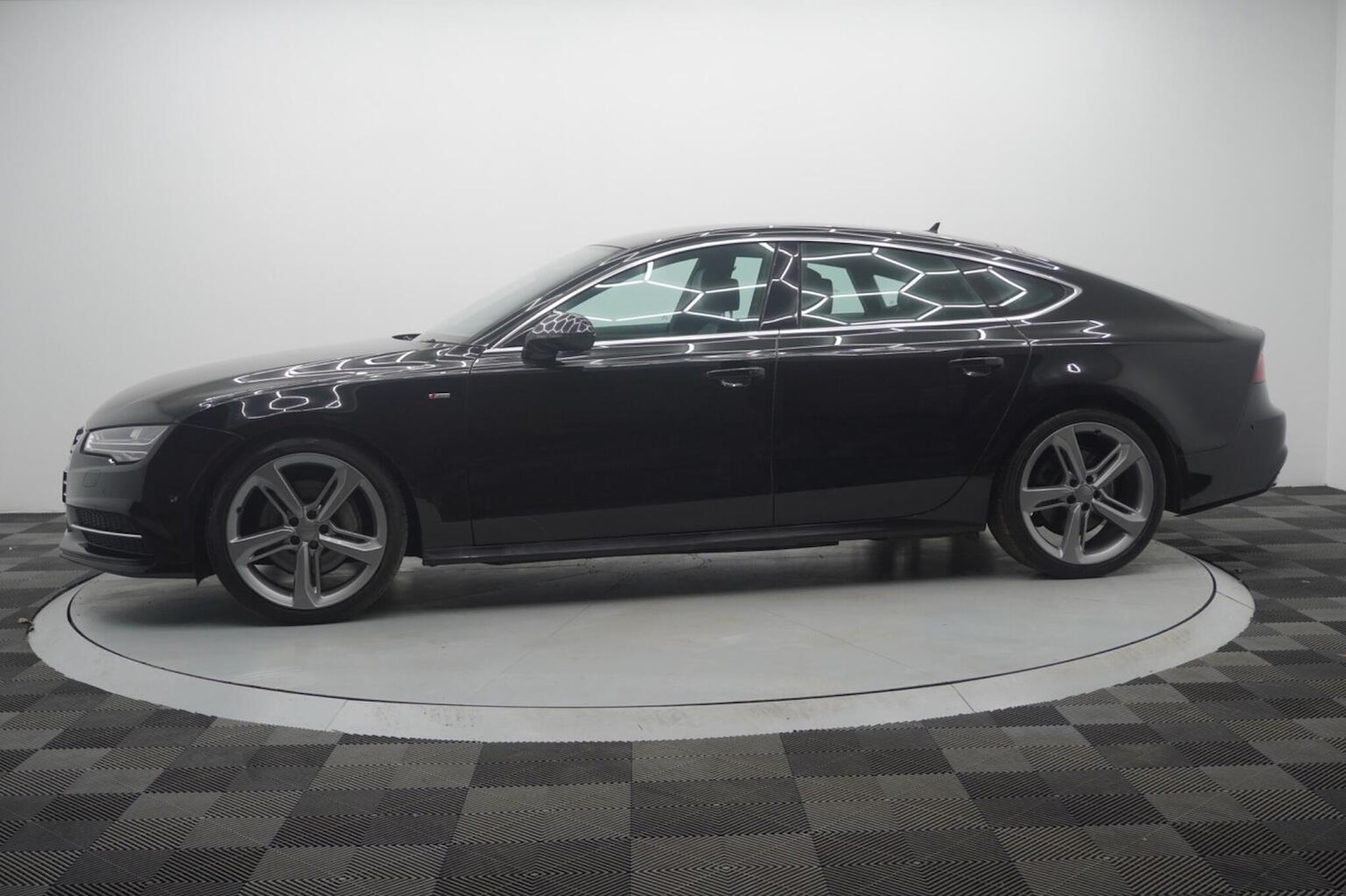 Used Audi A7 2017 for sale - 77522104: Photo 4