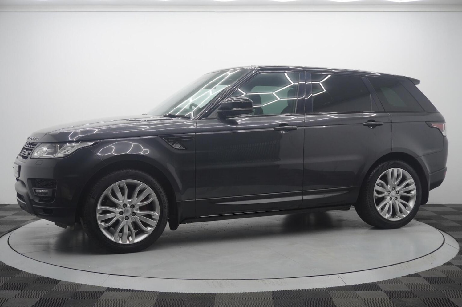 Used Land Rover Range Rover Sport 2016 for sale - 77522111: Photo 2