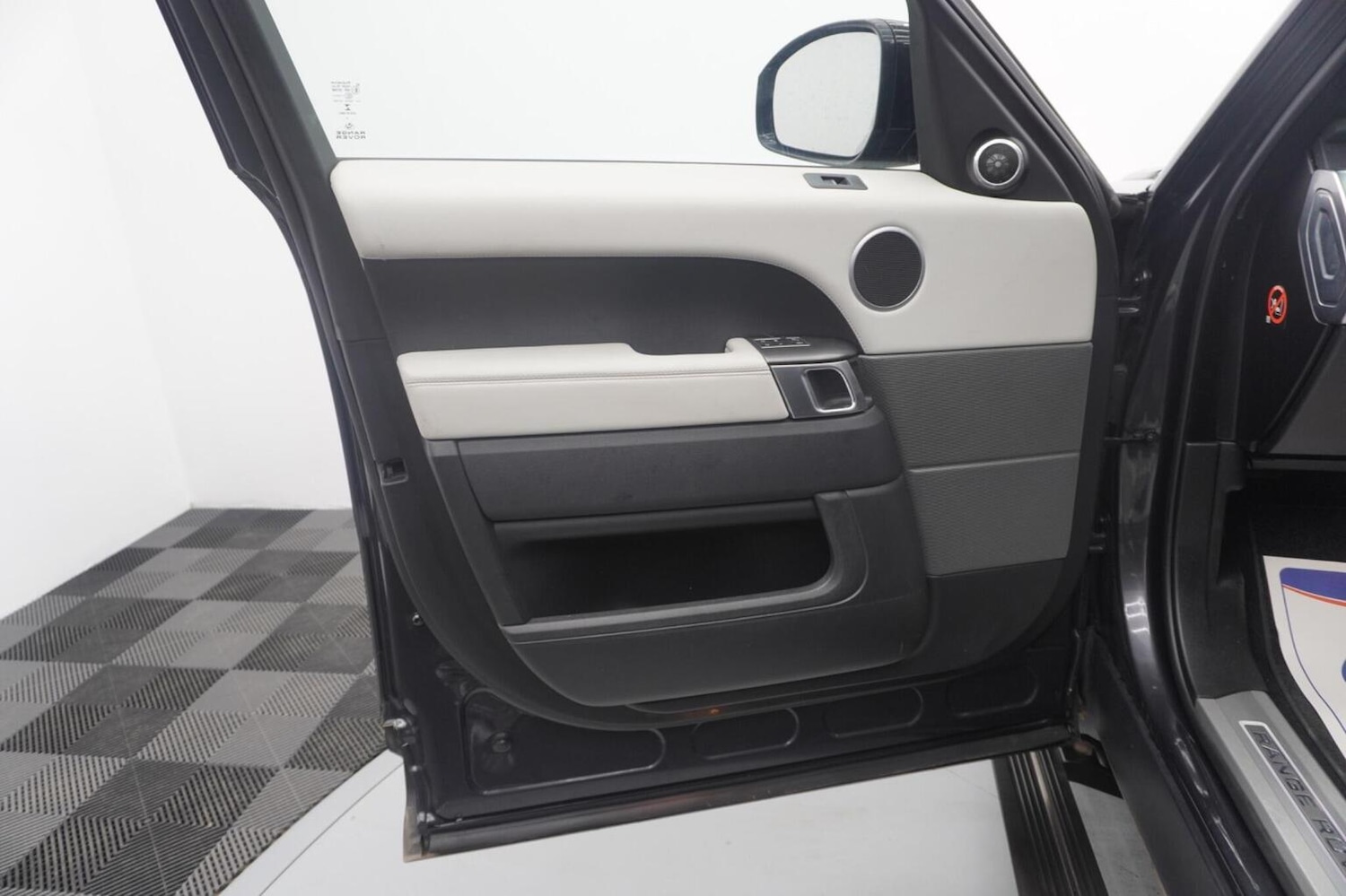 Used Land Rover Range Rover Sport 2016 for sale - 77522111: Photo 32