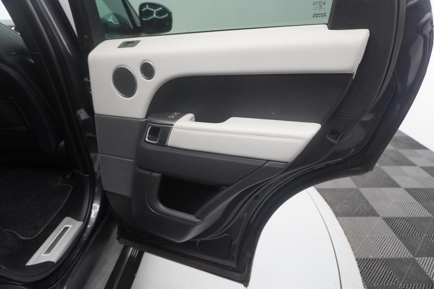 Used Land Rover Range Rover Sport 2016 for sale - 77522111: Photo 35