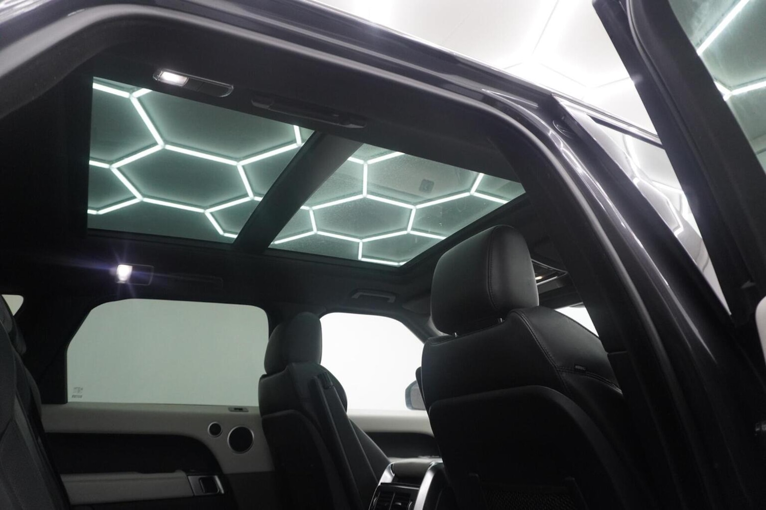 Used Land Rover Range Rover Sport 2016 for sale - 77522111: Photo 39