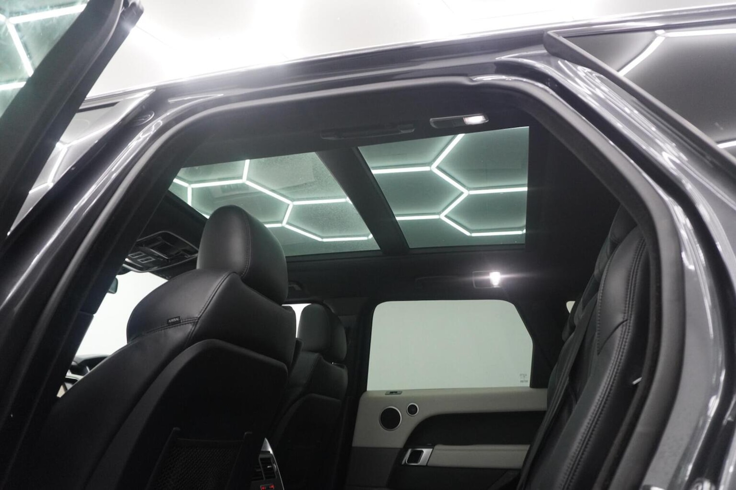 Used Land Rover Range Rover Sport 2016 for sale - 77522111: Photo 47