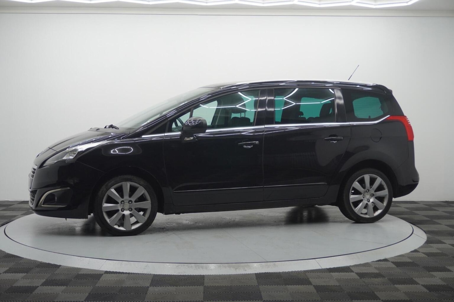 Used Peugeot 5008 2015 for sale - 77154381: Photo 13