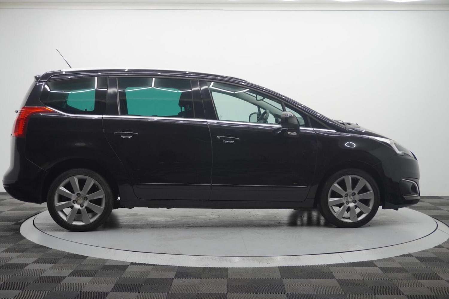 Used Peugeot 5008 2015 for sale - 77154381: Photo 18