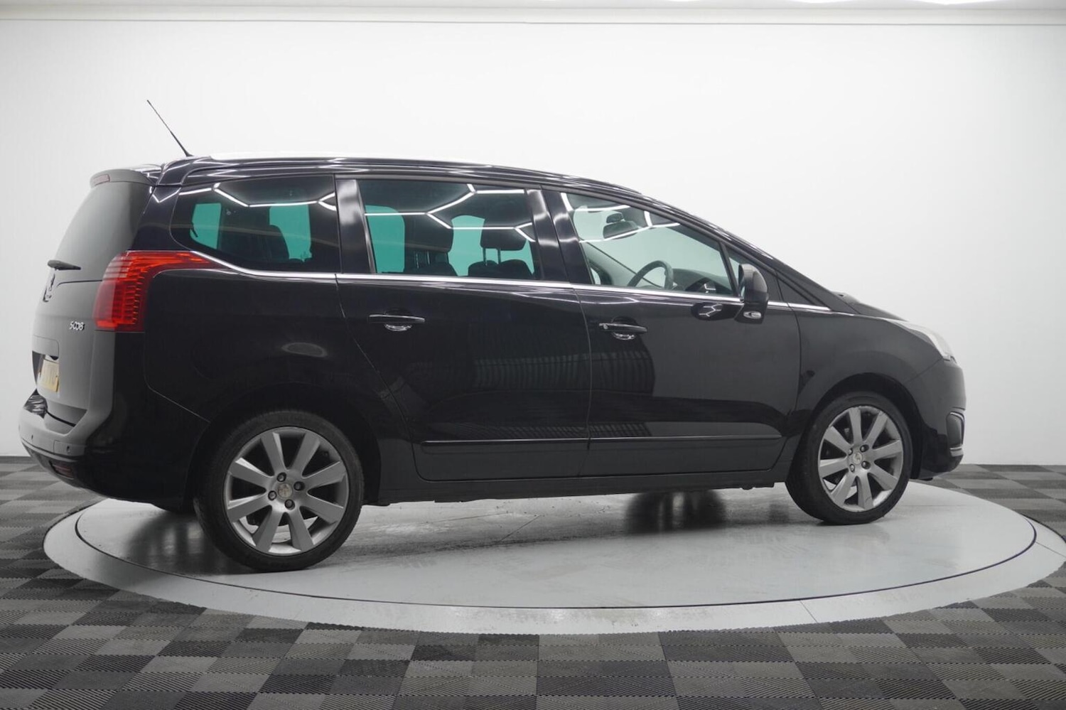 Used Peugeot 5008 2015 for sale - 77154381: Photo 19