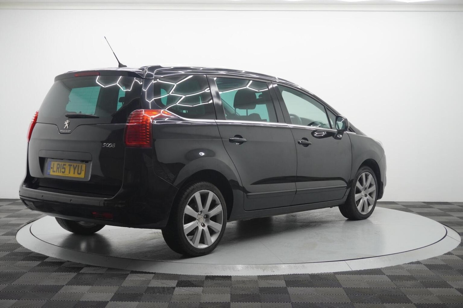 Used Peugeot 5008 2015 for sale - 77154381: Photo 24