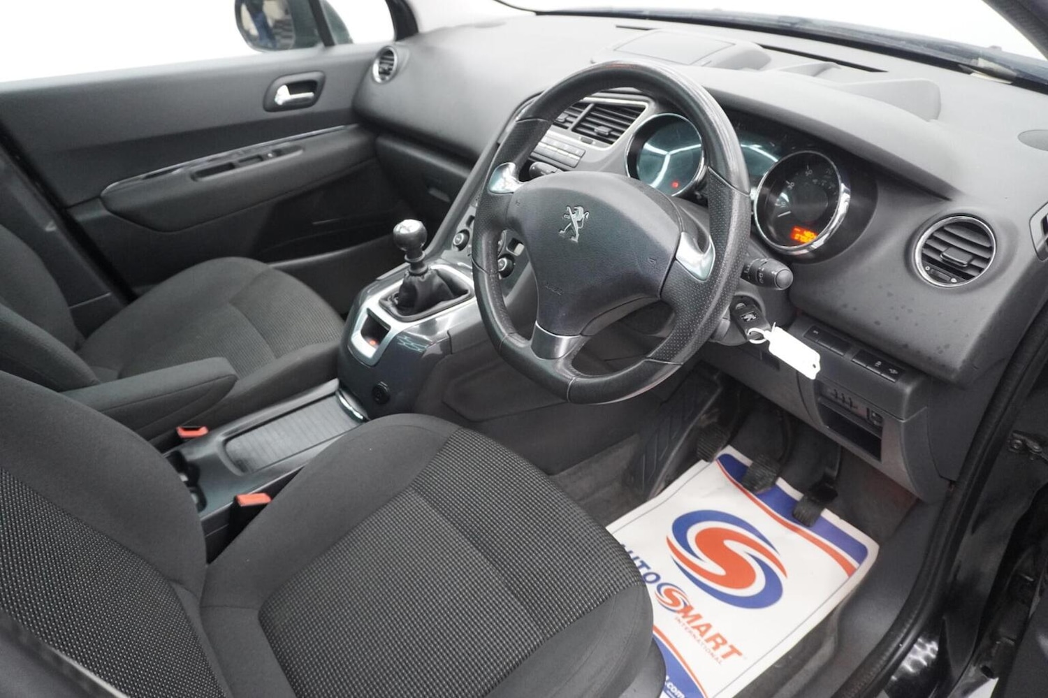 Used Peugeot 5008 2015 for sale - 77154381: Photo 27