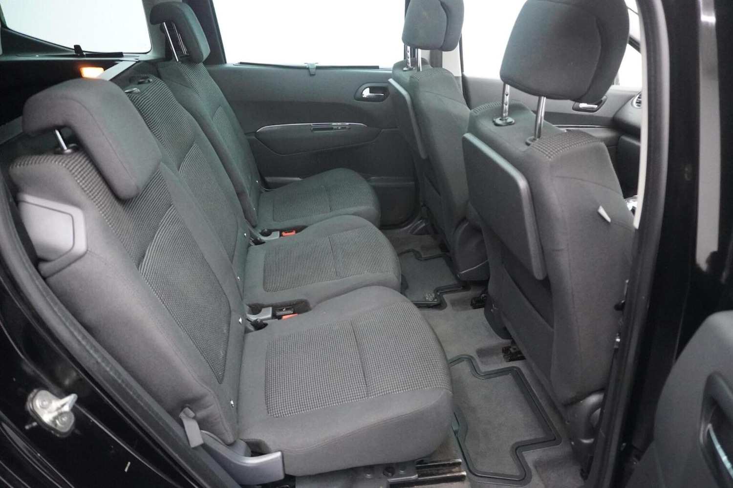 Used Peugeot 5008 2015 for sale - 77154381: Photo 29