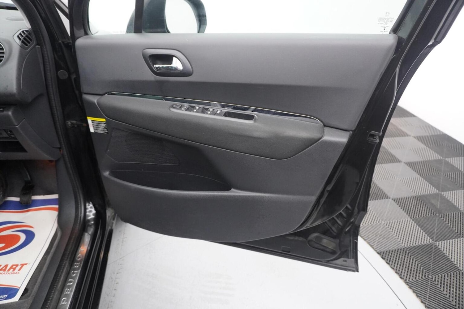 Used Peugeot 5008 2015 for sale - 77154381: Photo 35