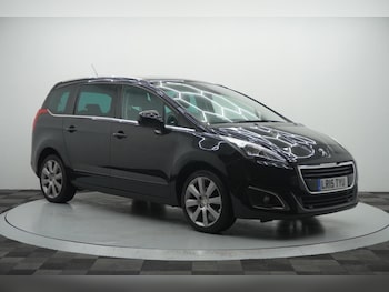 Used Peugeot 5008 2015 for sale - 77154381: Photo