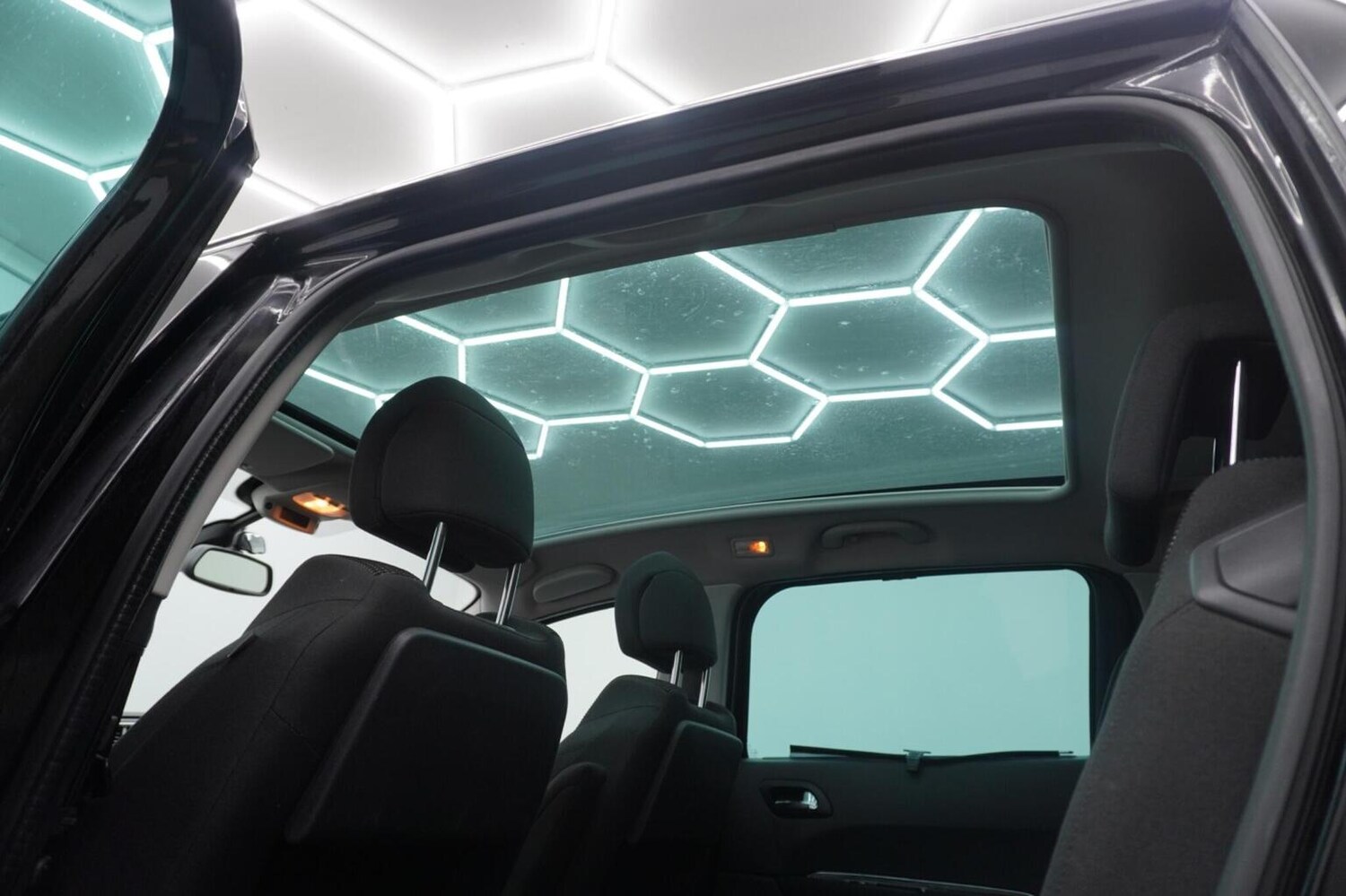 Used Peugeot 5008 2015 for sale - 77154381: Photo 42