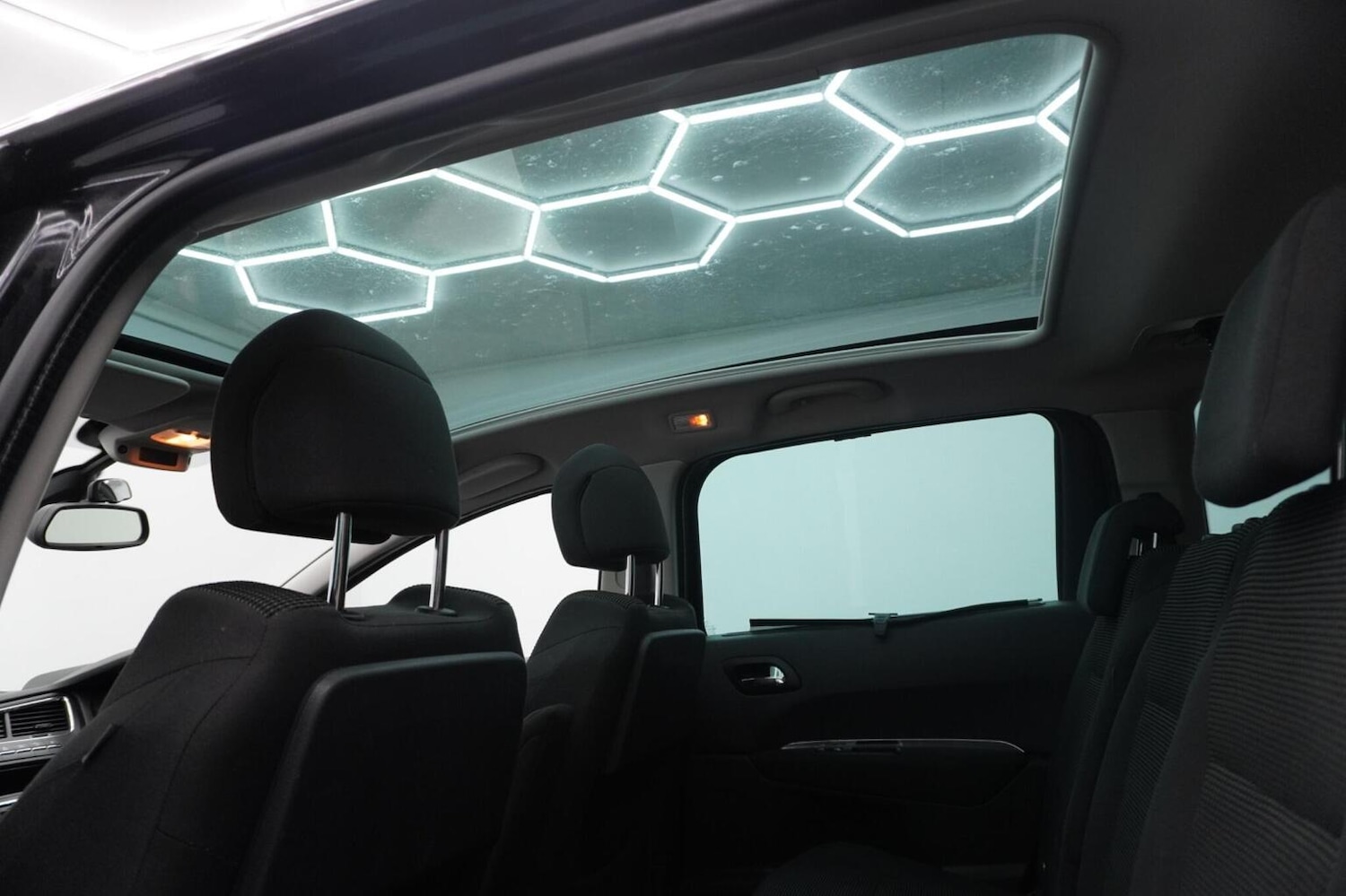 Used Peugeot 5008 2015 for sale - 77154381: Photo 43