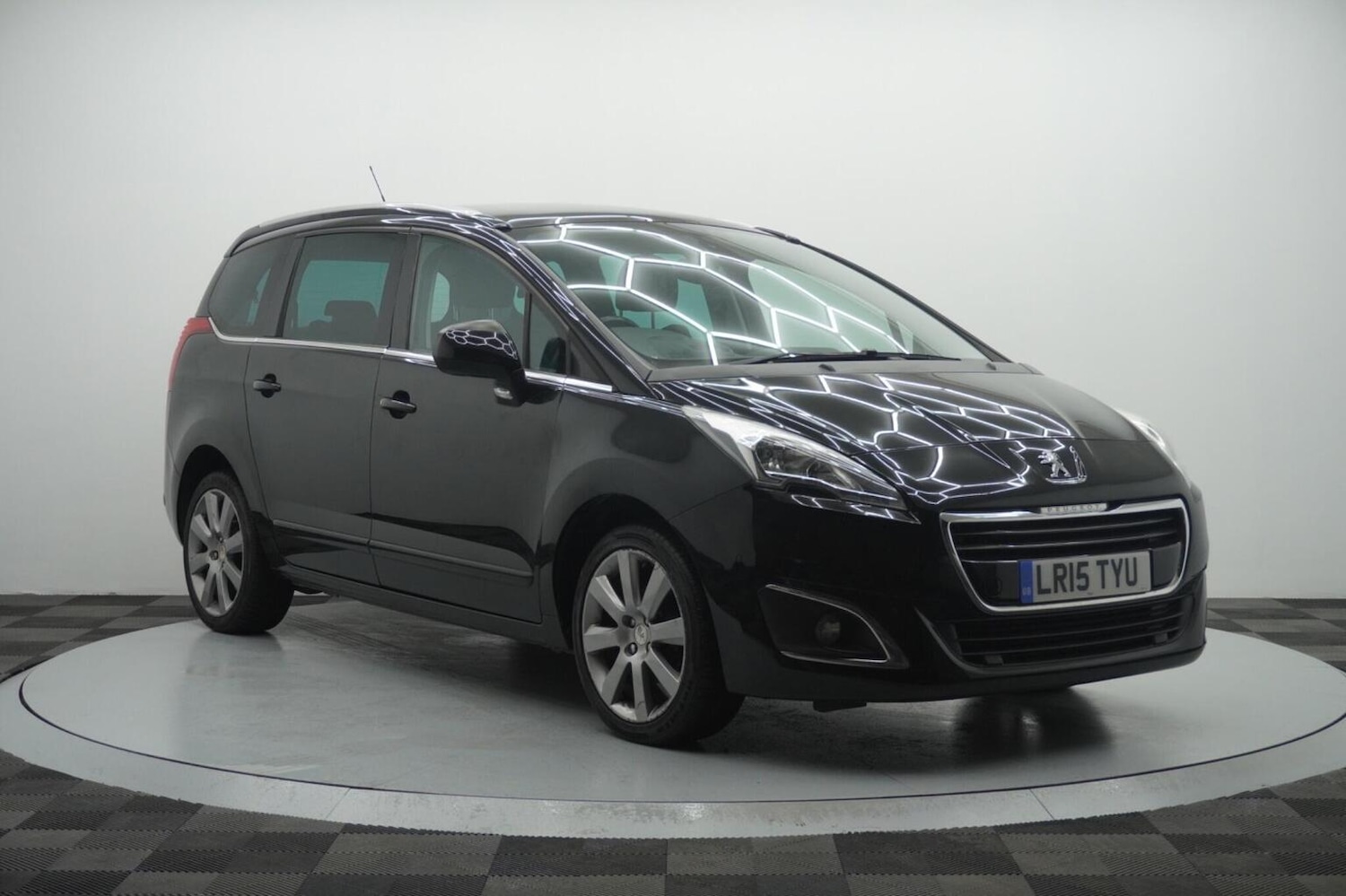 Used Peugeot 5008 2015 for sale - 77154381: Photo 8