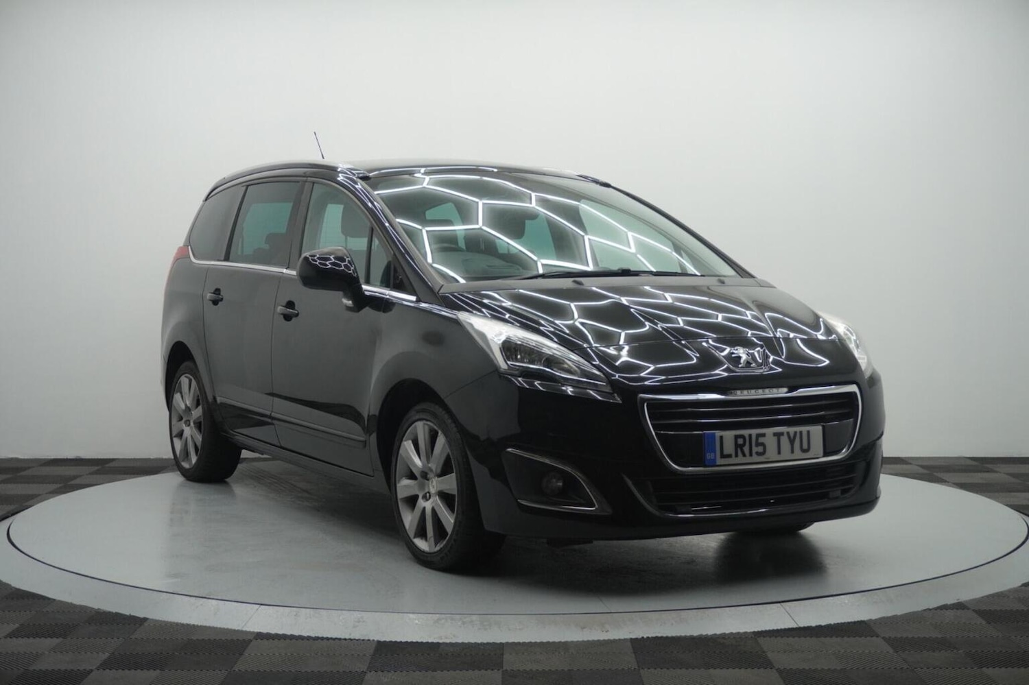 Used Peugeot 5008 2015 for sale - 77154381: Photo 9